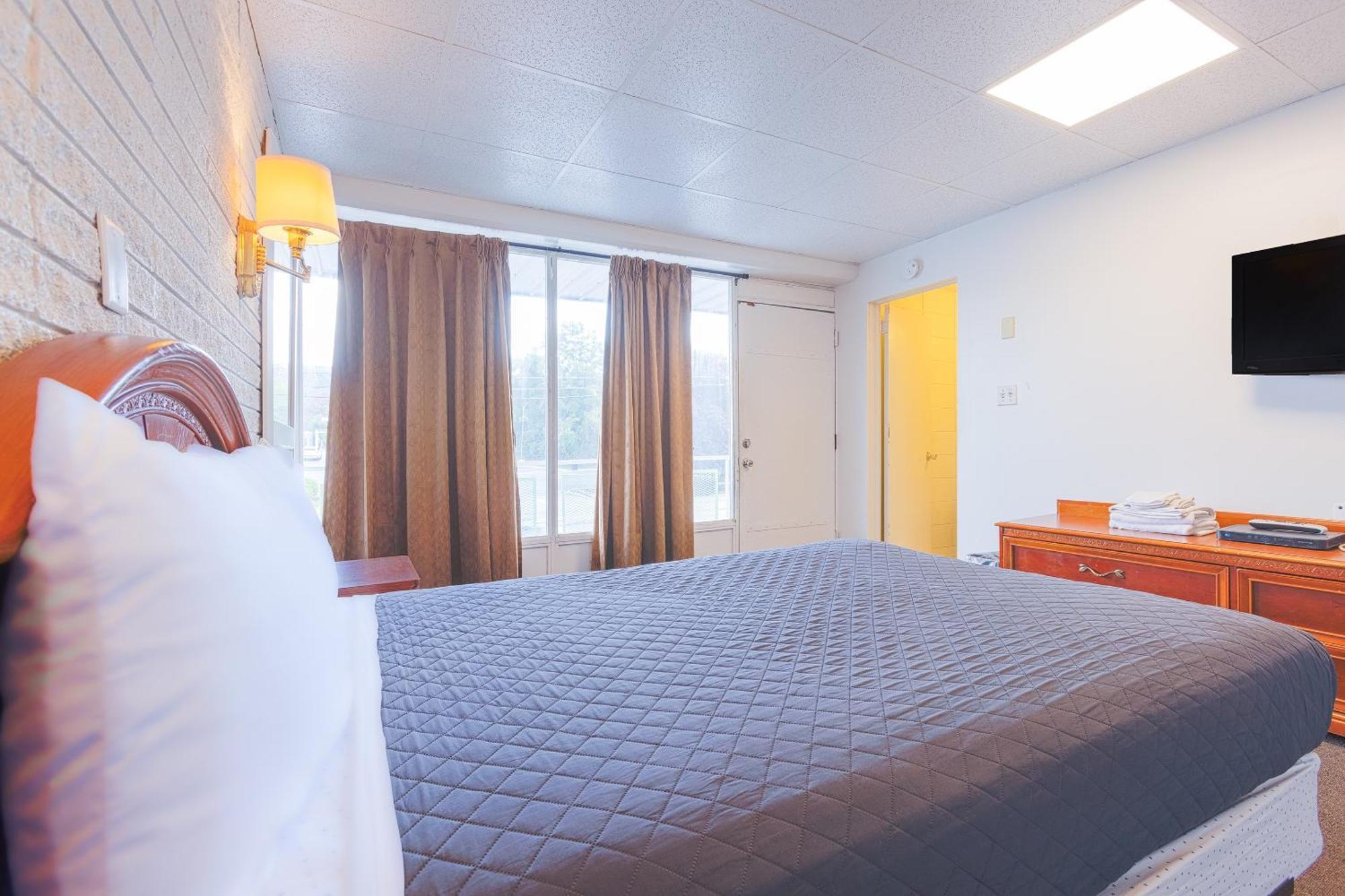 Sonrise Inn Lincoln Hwy By Oyo Breezewood Extérieur photo